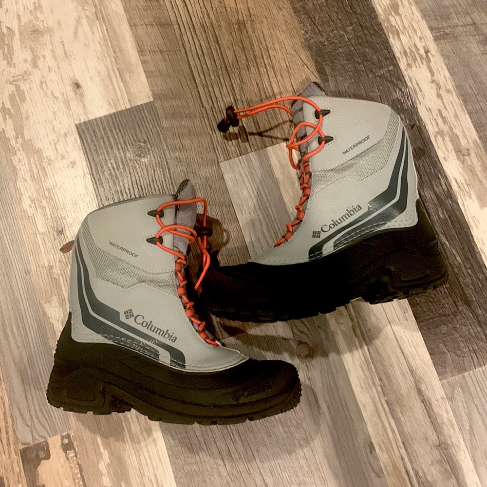 Grey Columbia waterproof winter boots